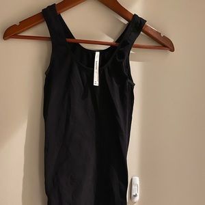 Babaton black Bowie tank size XS